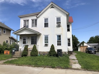 421 Oak St, Corinth, NY 12822