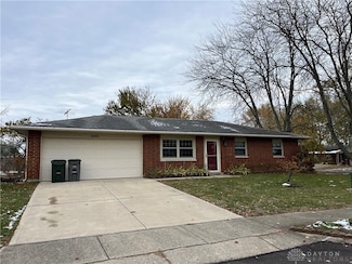 2401 Highland Ct, Troy, OH 45373