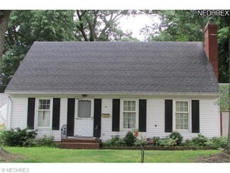88 Pinehurst Rd, Munroe Falls, OH 44262