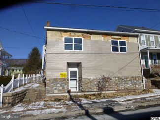 519 W Market St, Williamstown, PA 17098