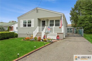 14 Reid St, Sayreville, NJ 08872