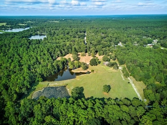 101 Merino Dr, Huntsville, TX 77340