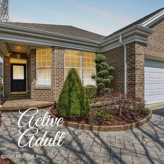 45 Cromwell Ln, Jackson, NJ 08527