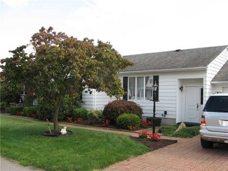 301 Jamison Ave, Ellwood City, PA 16117