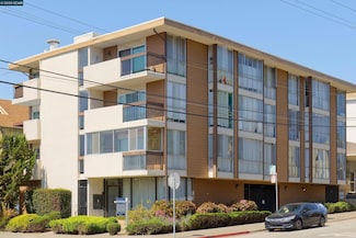 4099 Howe St Unit 203, Oakland, CA 94611