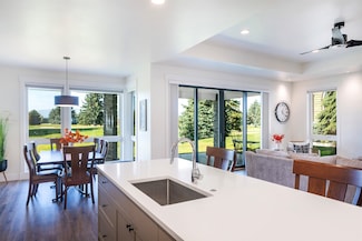 1347 Lake Pointe Dr, Bigfork, MT 59911
