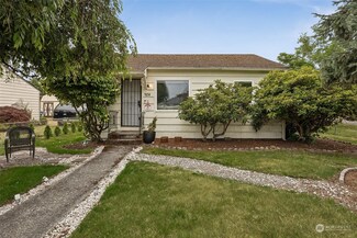 924 114th St S, Tacoma, WA 98444