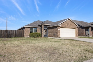 704 Savanna Dr, Nevada, TX 75173