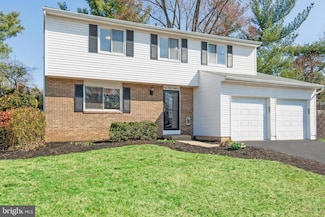 12818 Wrexham Rd, Herndon, VA 20171