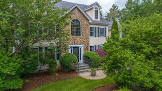 60R Poquanticut Ave, North Easton, MA 02356