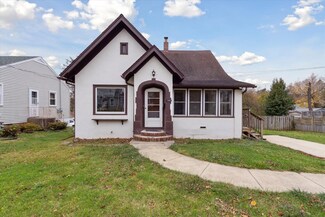 1261 W American St, Freeport, IL 61032