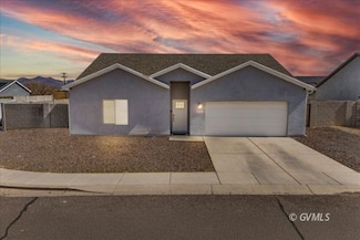 1691 N Eloisa Ln, Thatcher, AZ 85552
