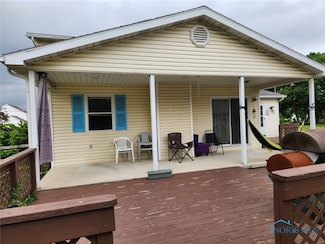 713 Glenwood Rd, Rossford, OH 43460