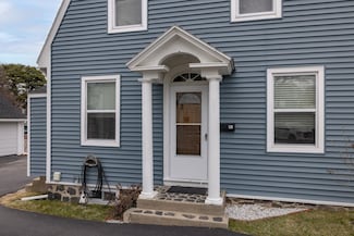 40 Concord Way, Portsmouth, NH 03801
