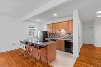 89 Howe St Unit 2, New Haven, CT 06511