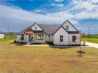 927 Noah St, Goshen, AR 72735