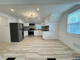 304 Shaler Blvd Unit 2ND FL, Ridgefield, NJ 07657