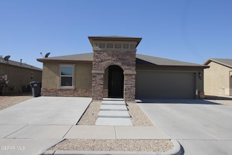 797 Nuevo Desierto Dr, El Paso, TX 79928
