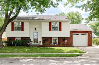 663 W Martindale Rd, Englewood, OH 45322