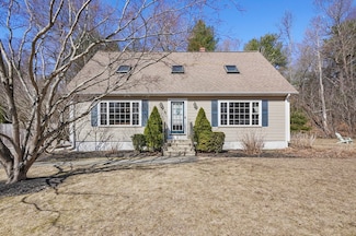 2 Rose Ln, North Grafton, MA 01536
