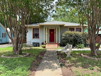 1008 E 38th 1 2 St, Austin, TX 78751
