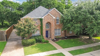 8713 Lakeside Dr, Rowlett, TX 75088