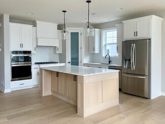 6433 Harvest Trail, Chaska, MN 55318