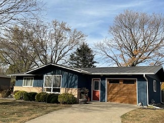 1309 Mountain Lake Rd, Mountain Lake, MN 56159
