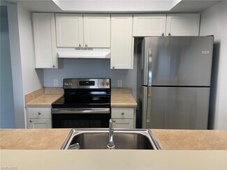4293 27th Ct SW Unit 201, Naples, FL 34116