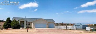1143 S Sweetwater Ct, Pueblo, CO 81007