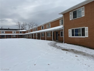 4871 Banbury Ct Unit 2, Cleveland, OH 44128