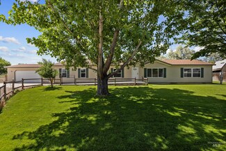 4527 S Cottage Grove Ln, Nampa, ID 83686