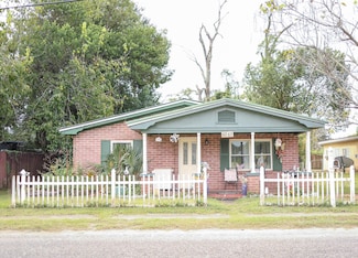 6767 Margaret St, Milton, FL 32570