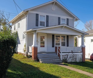702 Gypsy Ave, Staunton, VA 24401