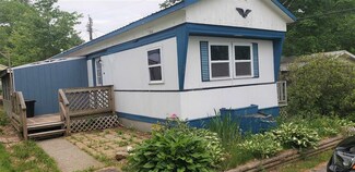 23 Oakwood, Charlestown, NH 03603