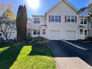 49 Pennsbury Way, East Brunswick, NJ 08816
