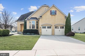 22 Genova Dr, West Berlin, NJ 08091