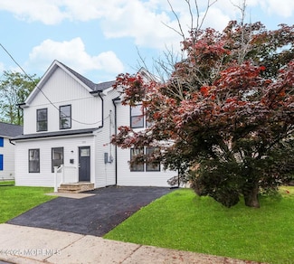 131 3rd St, Keyport, NJ 07735