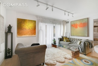 135 W 52nd St Unit 10F, New York, NY 10019