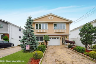 51 E Scranton Ave, Staten Island, NY 10308