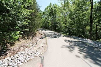 5134 N View Dr, Perryville, MO 63775