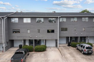608 Linksider Dr Unit D4, Wilmington, NC 28412