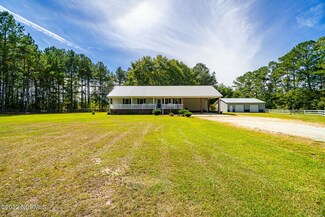 1480 Bear Hole Rd, Vanceboro, NC 28586