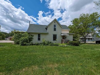 817 W Blaine Ave, Elkhart, IN 46516