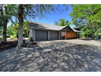 1955 Crescent Ave, Eugene, OR 97408