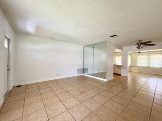 4603 NW 49th St, Tamarac, FL 33319