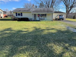 136 Crestwood Dr, New Castle, PA 16101
