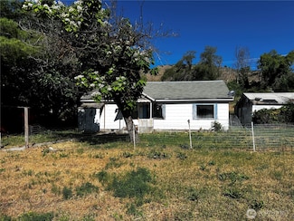 2405 Elmway, Okanogan, WA 98840