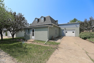 214 5th St N, New Salem, ND 58563
