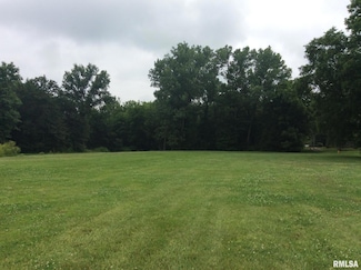 2603 Veterans Memorial Dr, Mount Vernon, IL 62864